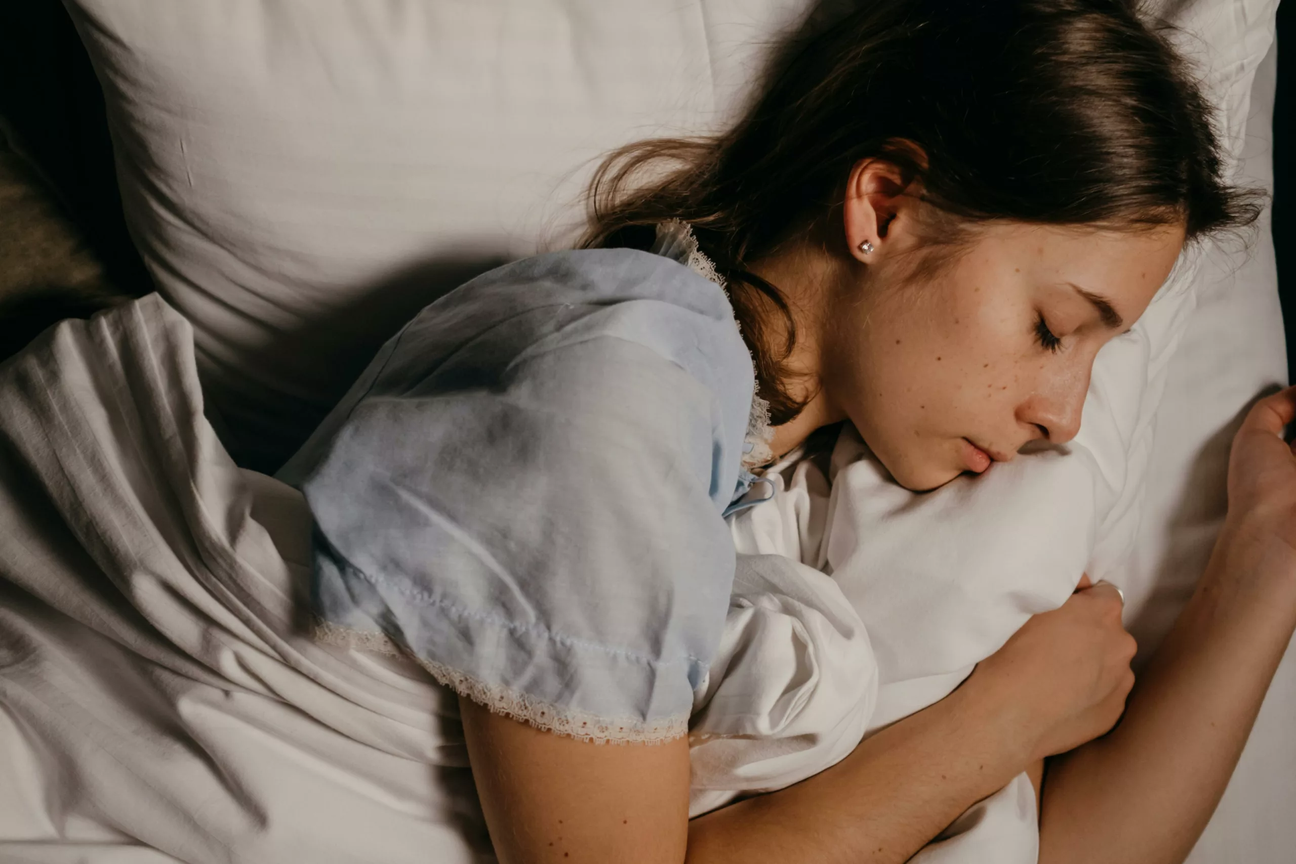 Nutrition sommeil : quels ajustements alimentaires pour mieux dormir ? Rôle et conseils pratiques de PASCAL NOURTIER, Nutritionniste à BREST, QUIMPER, PARIS.